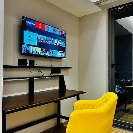 Luxe Apartment By Hey Studio'S Gáziábád Kültér fotó