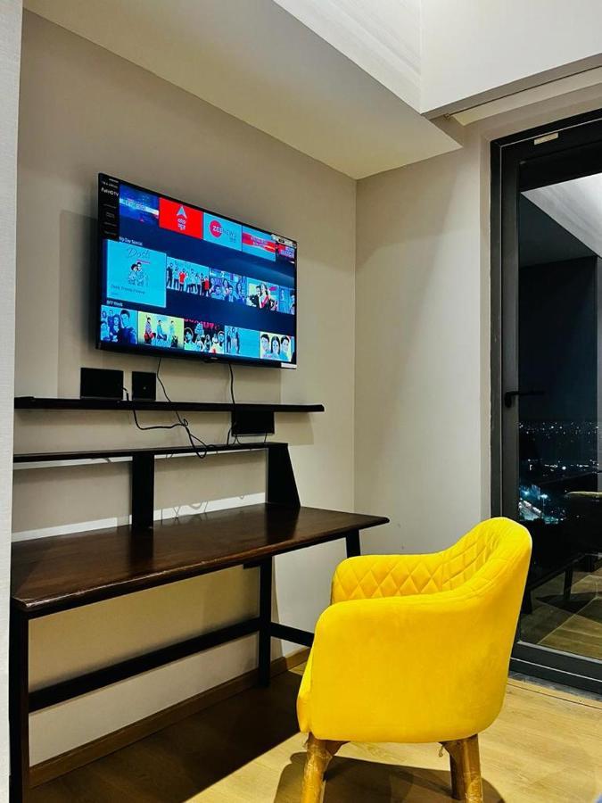Luxe Apartment By Hey Studio'S Gáziábád Kültér fotó